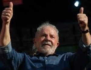 Com 51% dos votos válidos Lula já ganha 1º turno , segundo pesquisa do Ipec