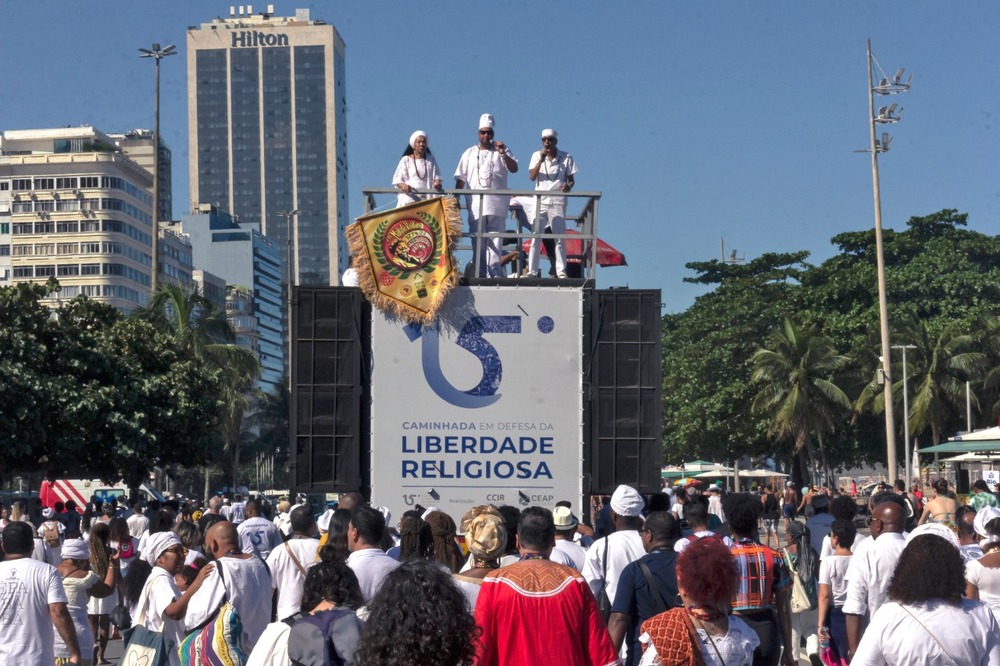 Copacabana recebeu a 15ª edição da Caminhada em Defesa da Liberdade Religiosa