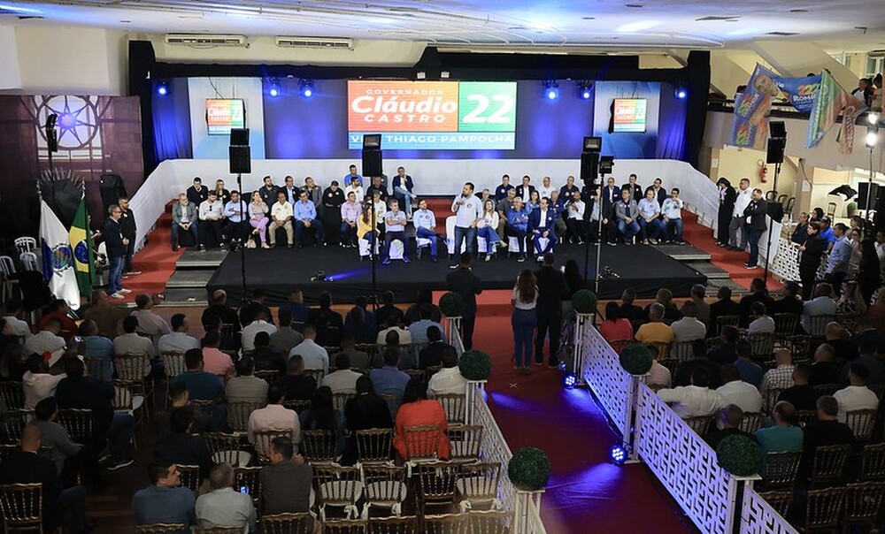 Cláudio Castro anuncia ampliação do PactoRJ, durante encontro com 600 vereadores