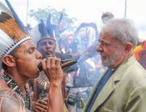 DECEPÇÃO: Lula anuncia que não pretende criar um ministério indígena