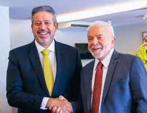 POLÍTICA: Lula e Arthur Lira com apoio do PL confirmam acordo para à reeleição na Câmara