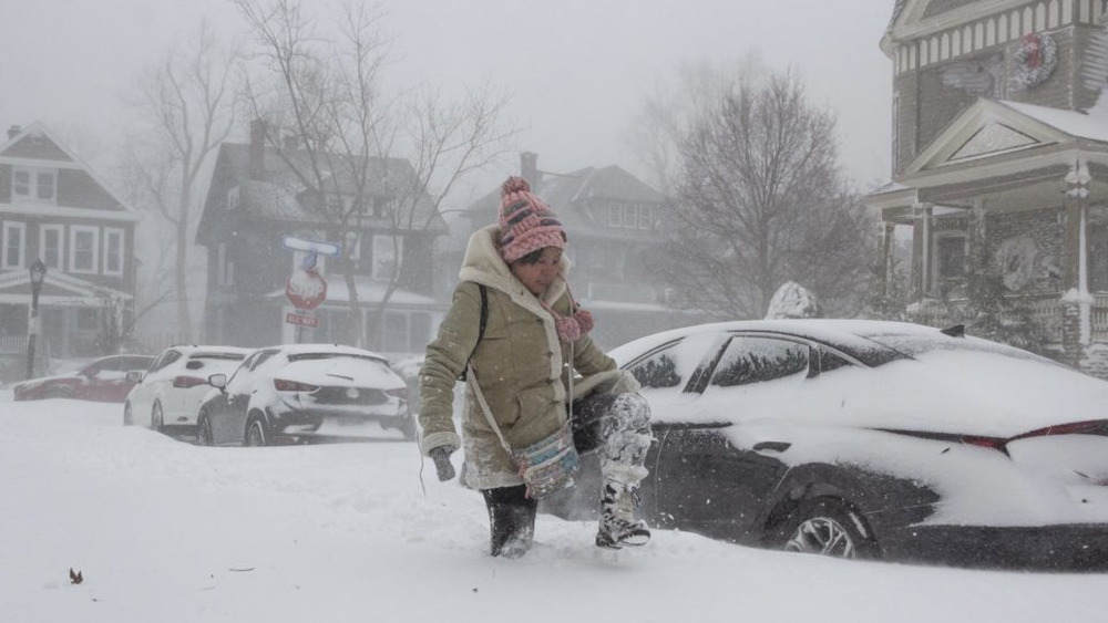 EUA EM ALERTA:   Americanos enfrentam forte tempestade de inverno que assola o país de norte a sul