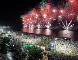 De Copacabana a Sepetiba, dez palcos e dezenas de atrações, além da queima de fogos vão encantar cariocas e turistas