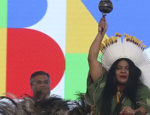 Sônia Guajajara diz que povos indígenas vivem crise humanitária