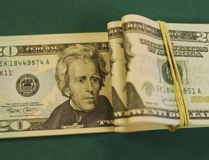 Dólar cai para R$ 5,06 após decisão de Banco Central americano