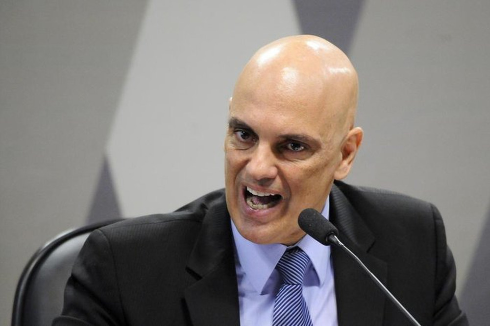 VIOLAÇÃO DO ART. 5°, inciso 14:  Moraes pede que Globo News, CNN Brasil e Veja revelem “sigilo da fonte”