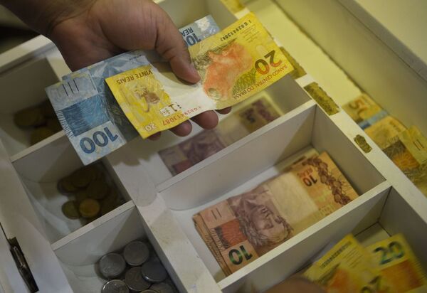 Mercado financeiro eleva projeção da inflação de 5,74% para 5,78%