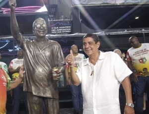 Estátua em tamanho real em camarote arpoador 