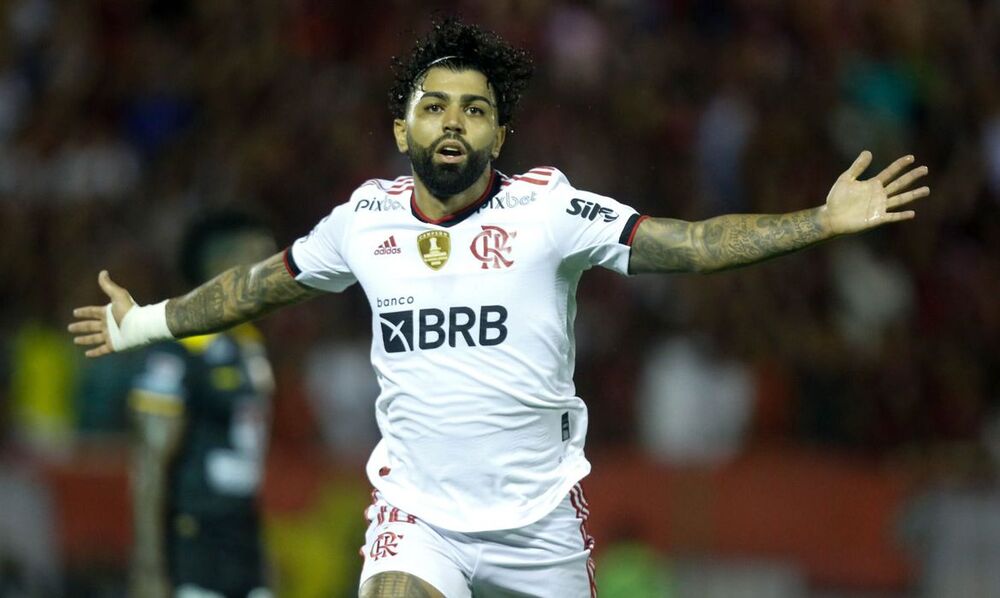Gabigol decide e Flamengo vence Volta Redonda de virada