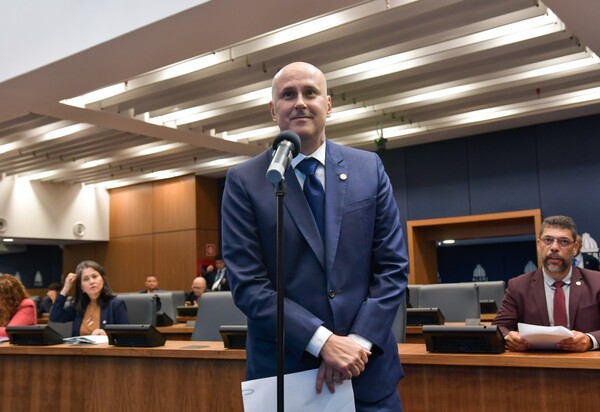 Deputado Tande Vieira define prioridades na presidência da Comissão de Saúde da Alerj
